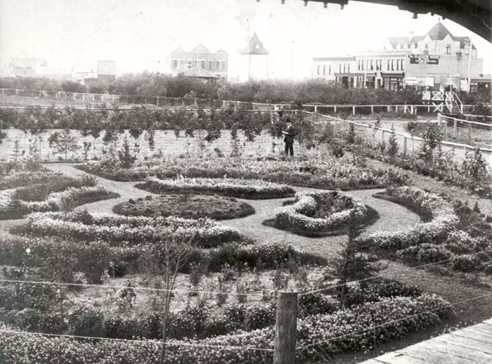 Photo: CORA-B-774_ca_1894